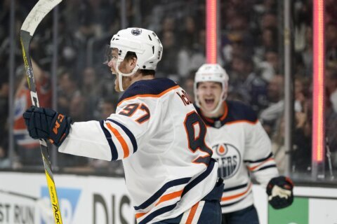 Kane has hat trick, Oilers roll to 8-2 rout of Kings