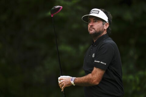 Watson closes in on PGA Championship lead before late fade