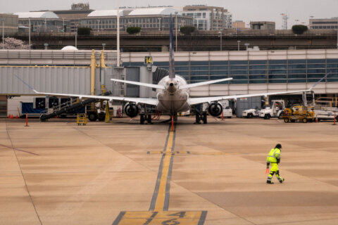 Ground stop lifted after drone reported near Reagan National Airport