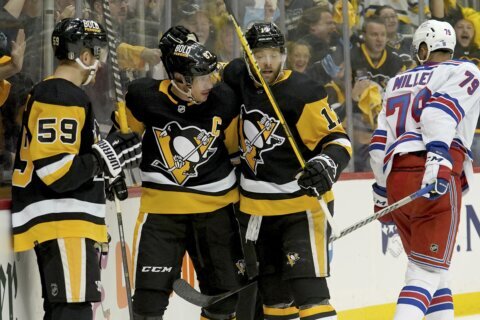 Crosby, Penguins have Rangers on brink heading into Game 5