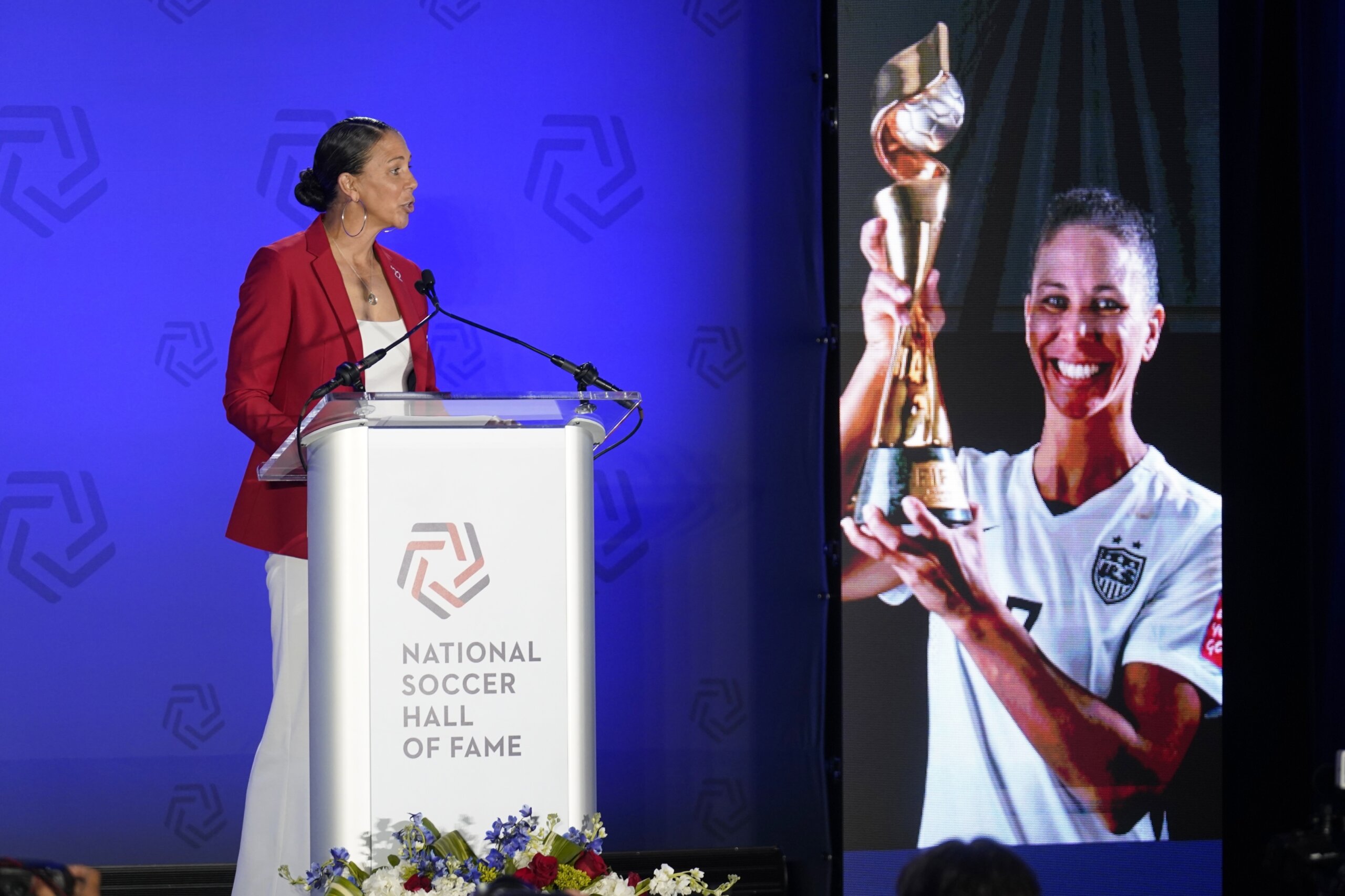 US Soccer Hall of Fame inductees praise equal pay agreement