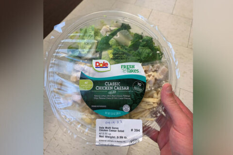 Safeway recalls chicken Caesar salad over unlisted allergens