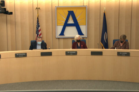 Arlington School Board OKs unionizing for teachers and staff