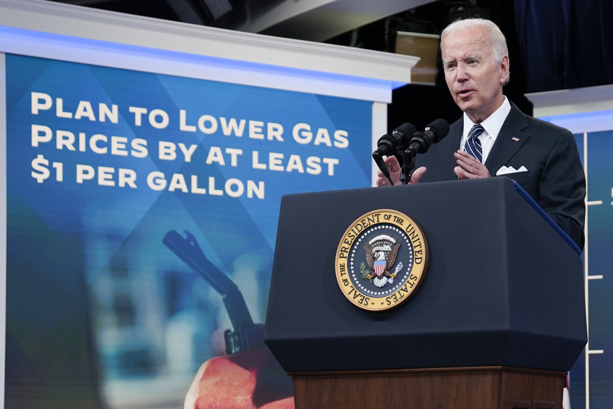 explainer-how-biden-s-proposed-gas-tax-holiday-would-work-wtop-news