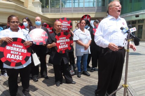 Union: 4 Atlantic City casinos not cleaning rooms daily