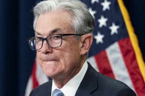 Powell: Fed aims to avoid recession but says it's possible