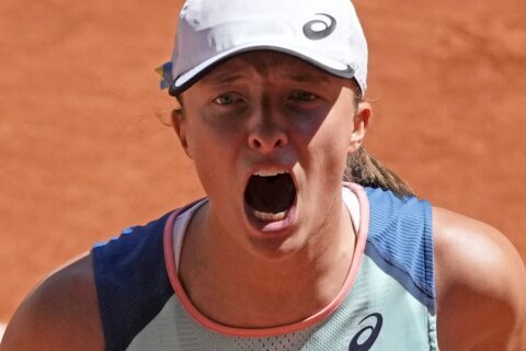 Coco Gauff, 18, to face No. 1 Swiatek in French Open final