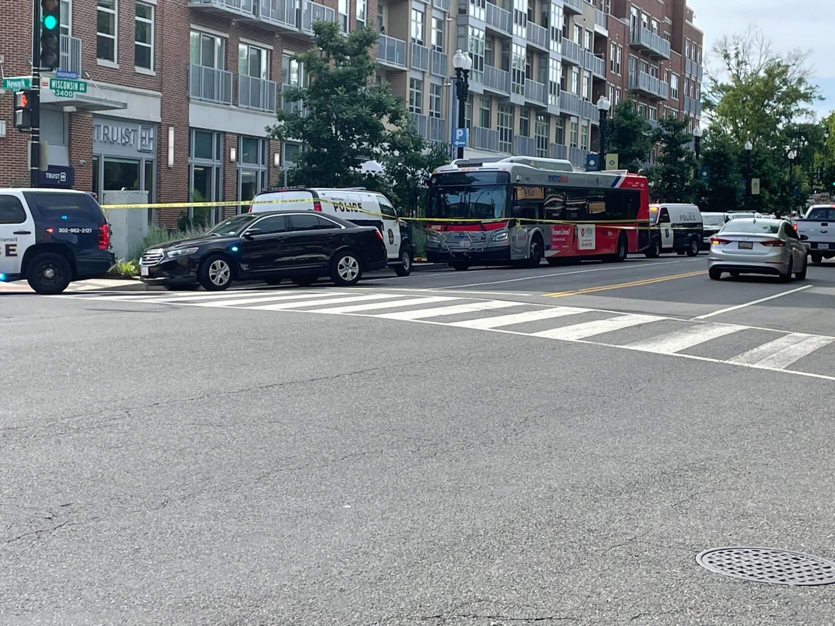 The Metro Transit Police are investigating a stabbing aboard a bus in Northwest D.C. Friday that left a man seriously hurt. (WTOP/Kyle Cooper)