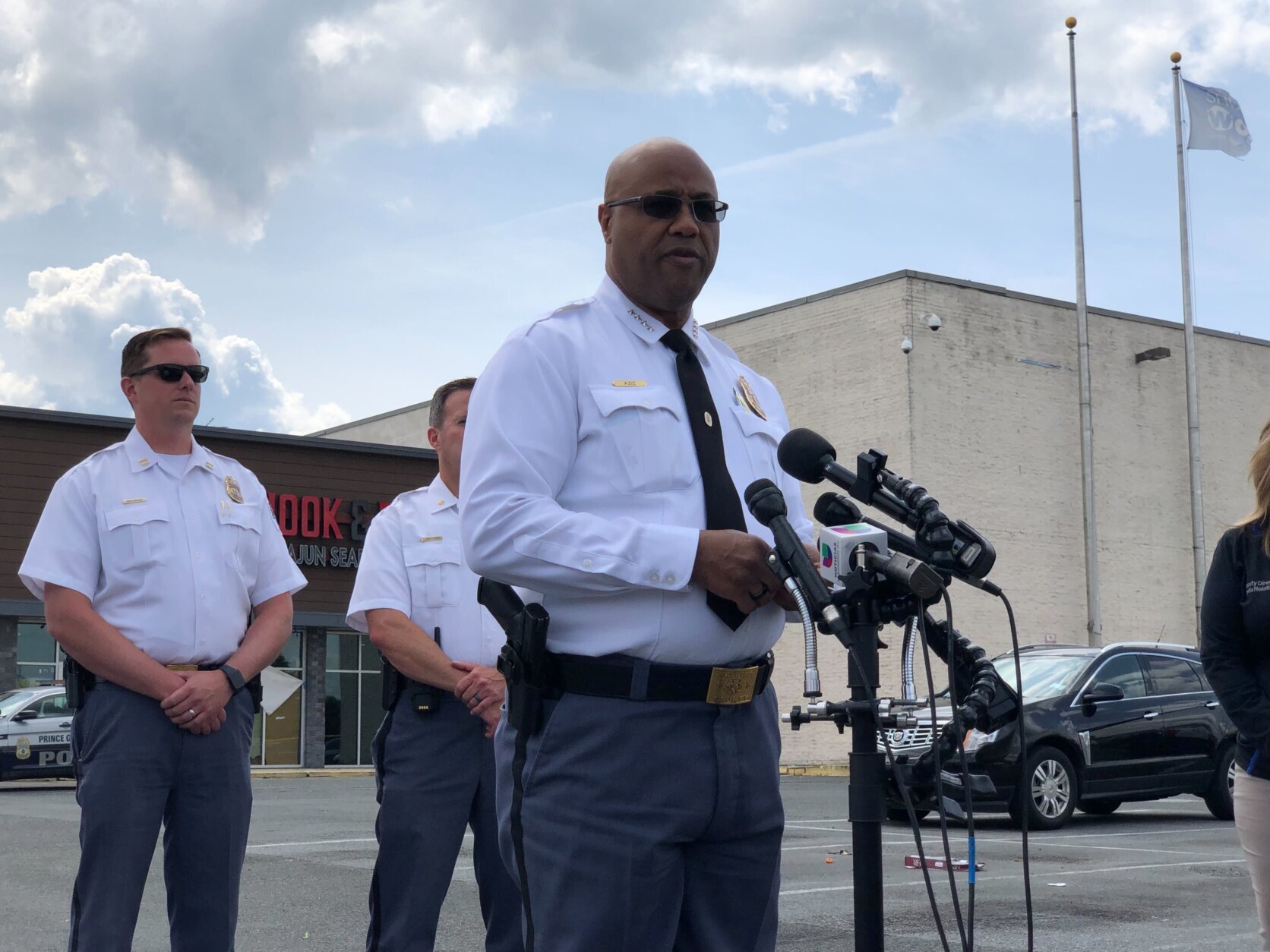 2 boys charged in Maryland mall shooting