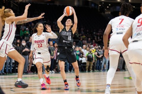 Bird ties WNBA wins record, leads Storm past Mystics 85-71