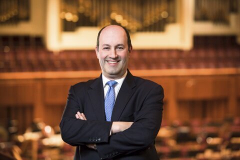Borda to retire as NY Philharmonic head, Ginstling hired
