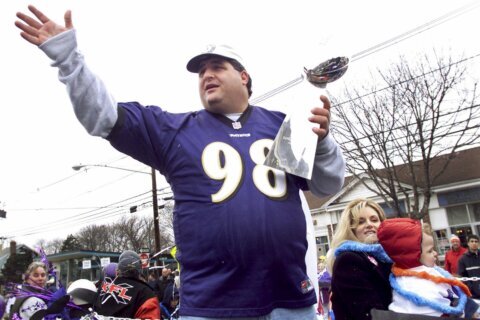 Tony Siragusa, who helped Ravens win Super Bowl, dies at 55