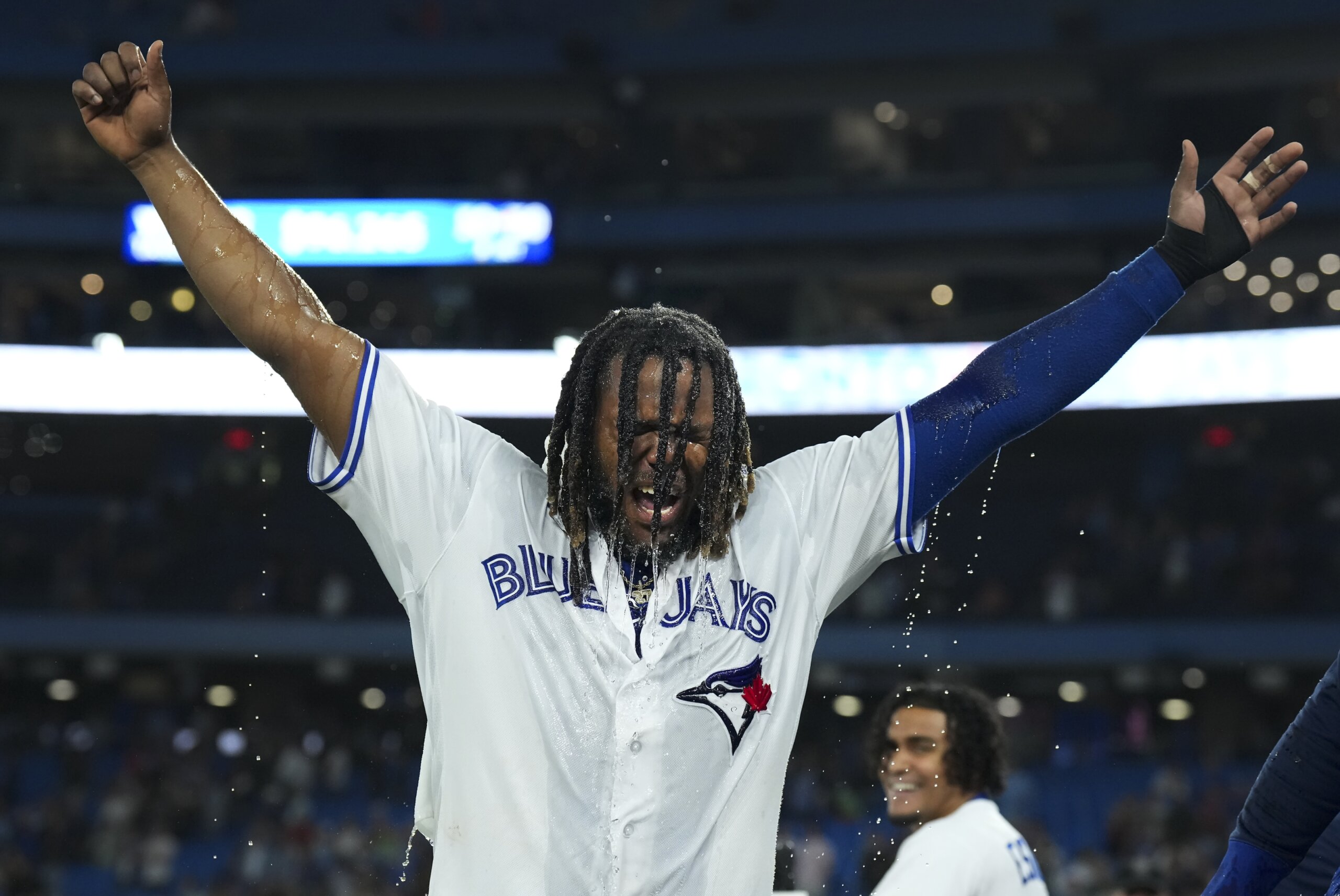 Guerrero homers, hits winning single in 10th, Jays top O's - WTOP News