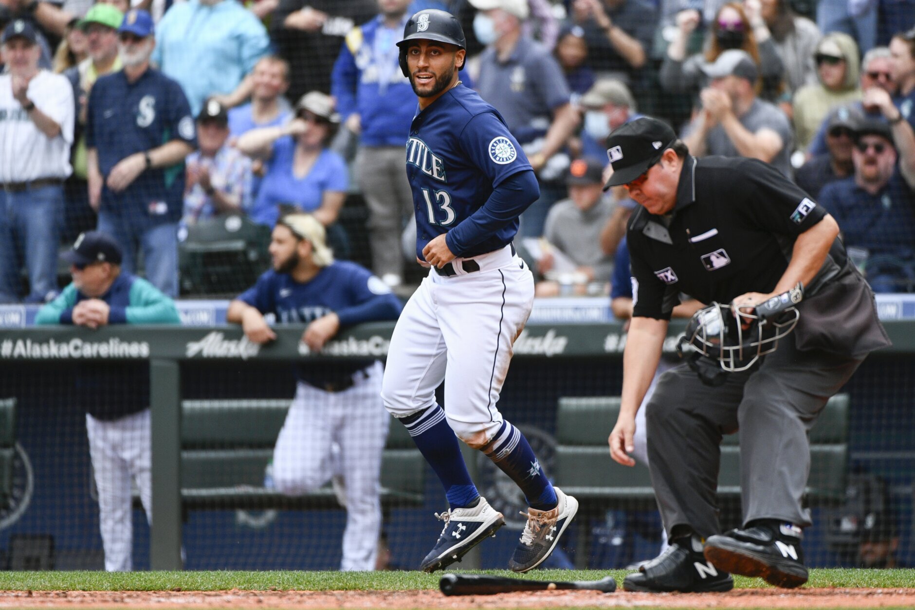 Rodríguez hits 3-run homer, Mariners beat Orioles 9-2 for 8th