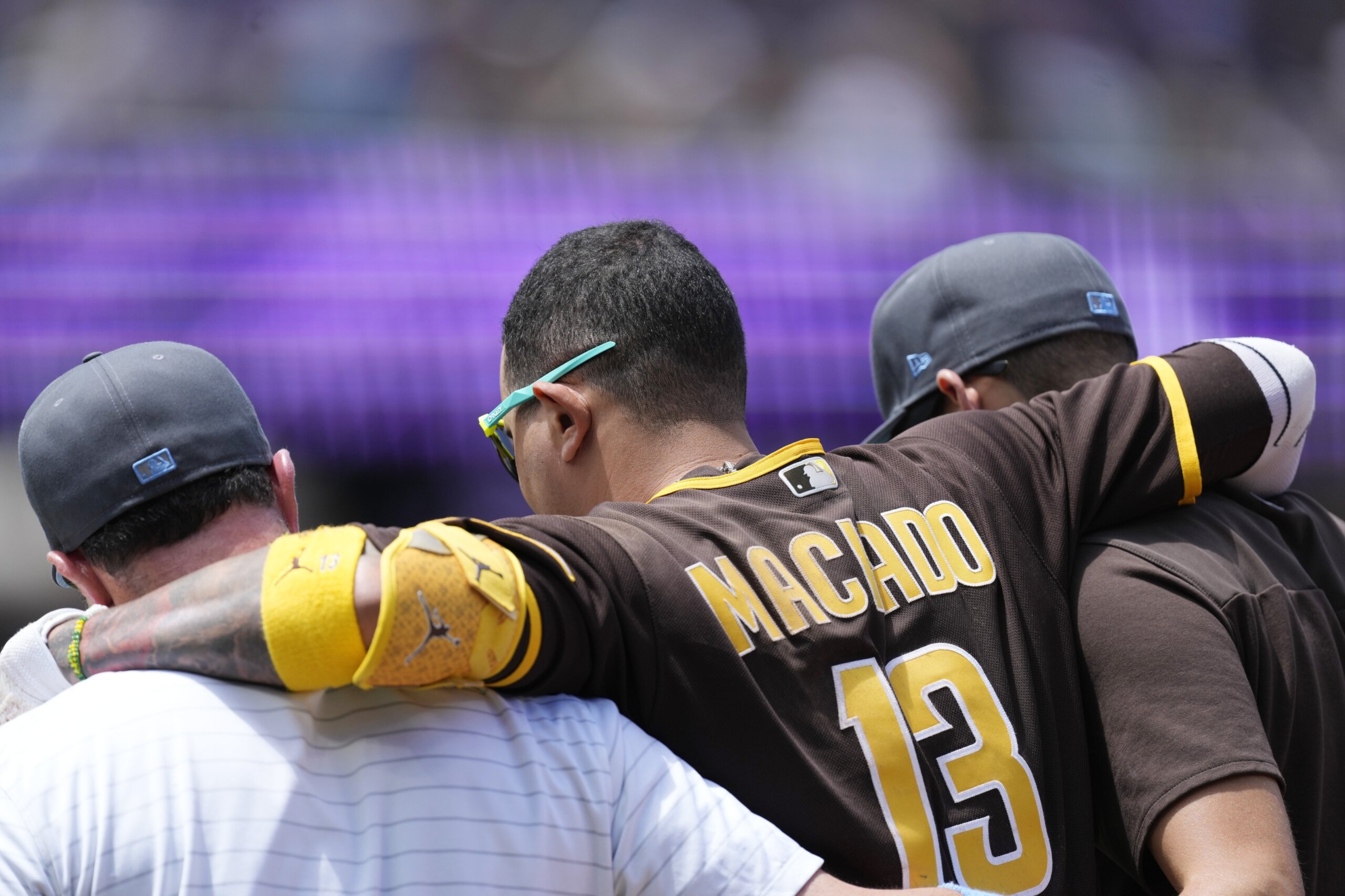 Manny Machado returns to Baltimore, Orioles lose to Padres, 8-3