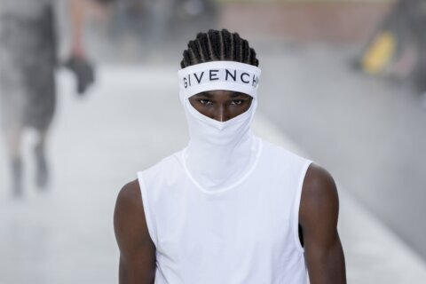 Givenchy models walk on water in Paris Fashion Week