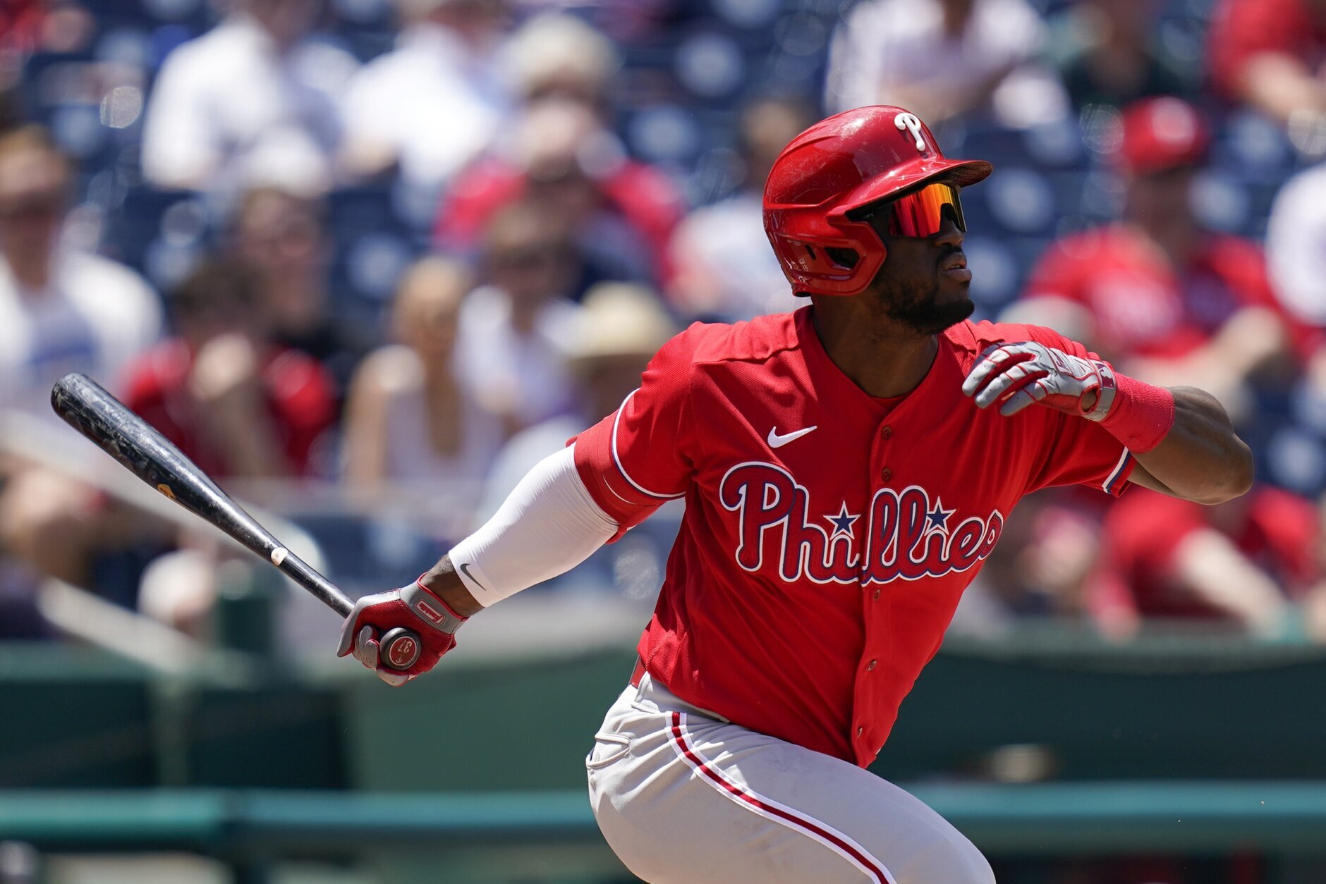 Phillies' Didi Gregorius let run score after losing track of the outs