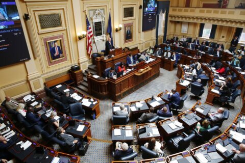 Lawmakers reconvene to consider Youngkin budget amendments