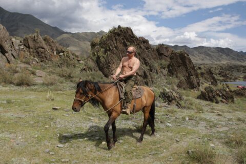 Putin: Western leaders would look ‘disgusting’ topless