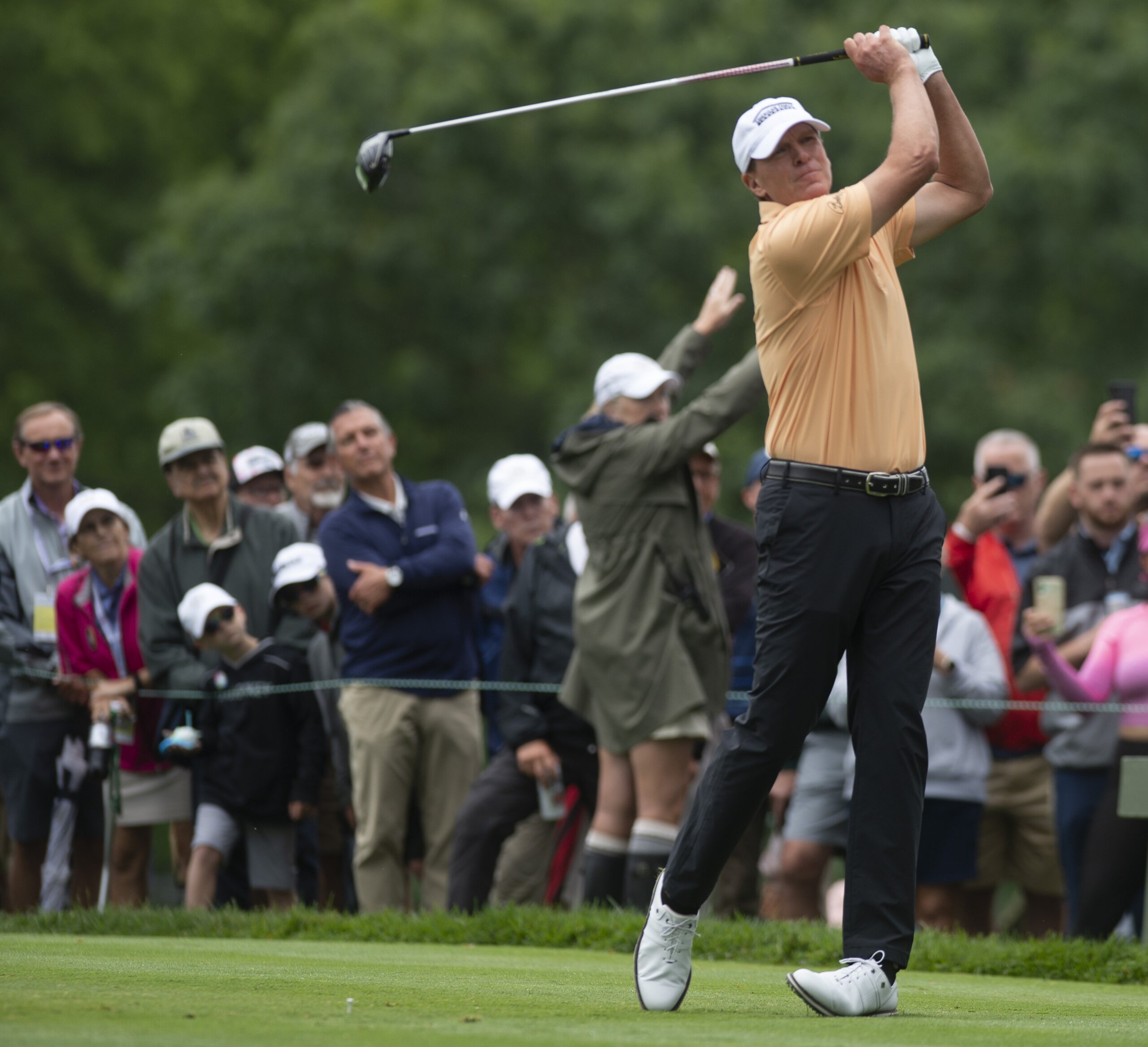 Jay Haas beats his age and shares the lead at US Senior Open WTOP News