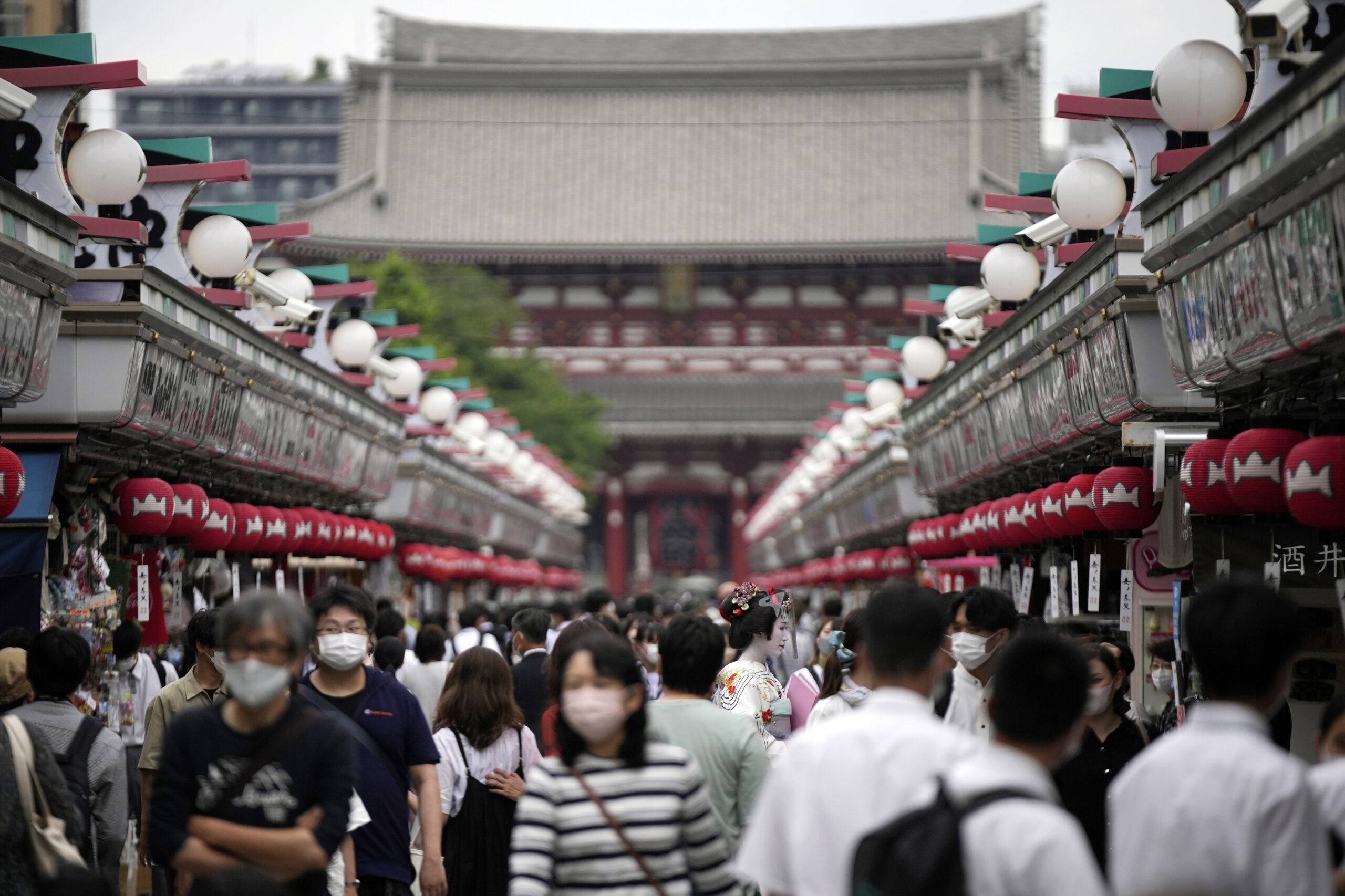 Japan eases foreign tourism ban, allows guided package tours | WTOP News