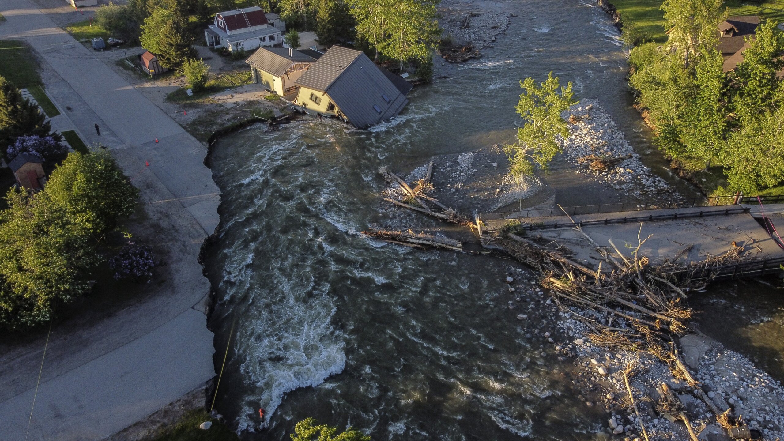 AP PHOTOS Nature’s forces on display in Yellowstone flood WTOP News