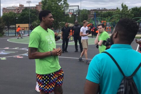 Bradley Beal pays it foward in community, to basketball with D.C. courts