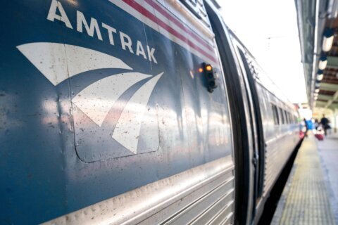 Amtrak aims for net-zero greenhouse gas emissions by 2045