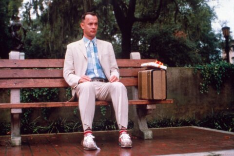 Do you miss Screen on the Green? Paramount+ Movie Nights screens ‘Forrest Gump’ on the National Mall