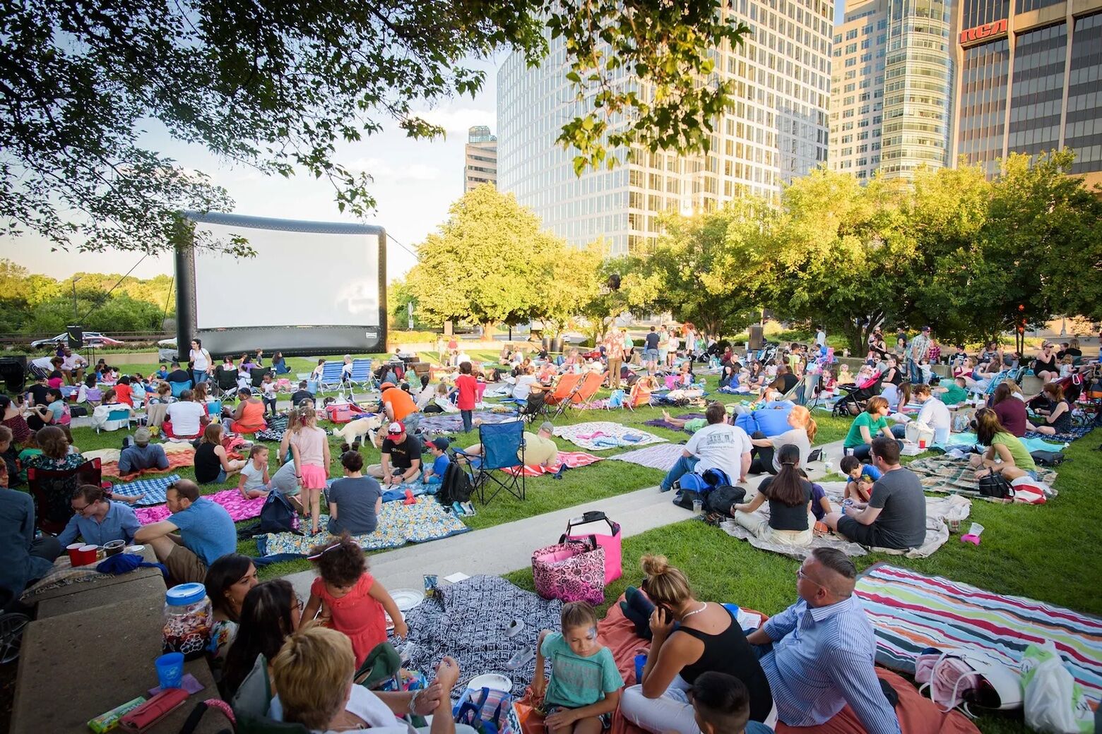Rosslyn Cinema returns with free outdoor movies WTOP News