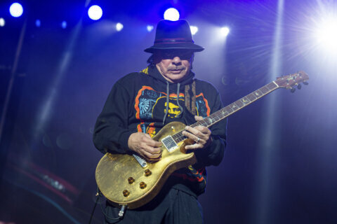 Carlos Santana collapses on stage during show near Detroit