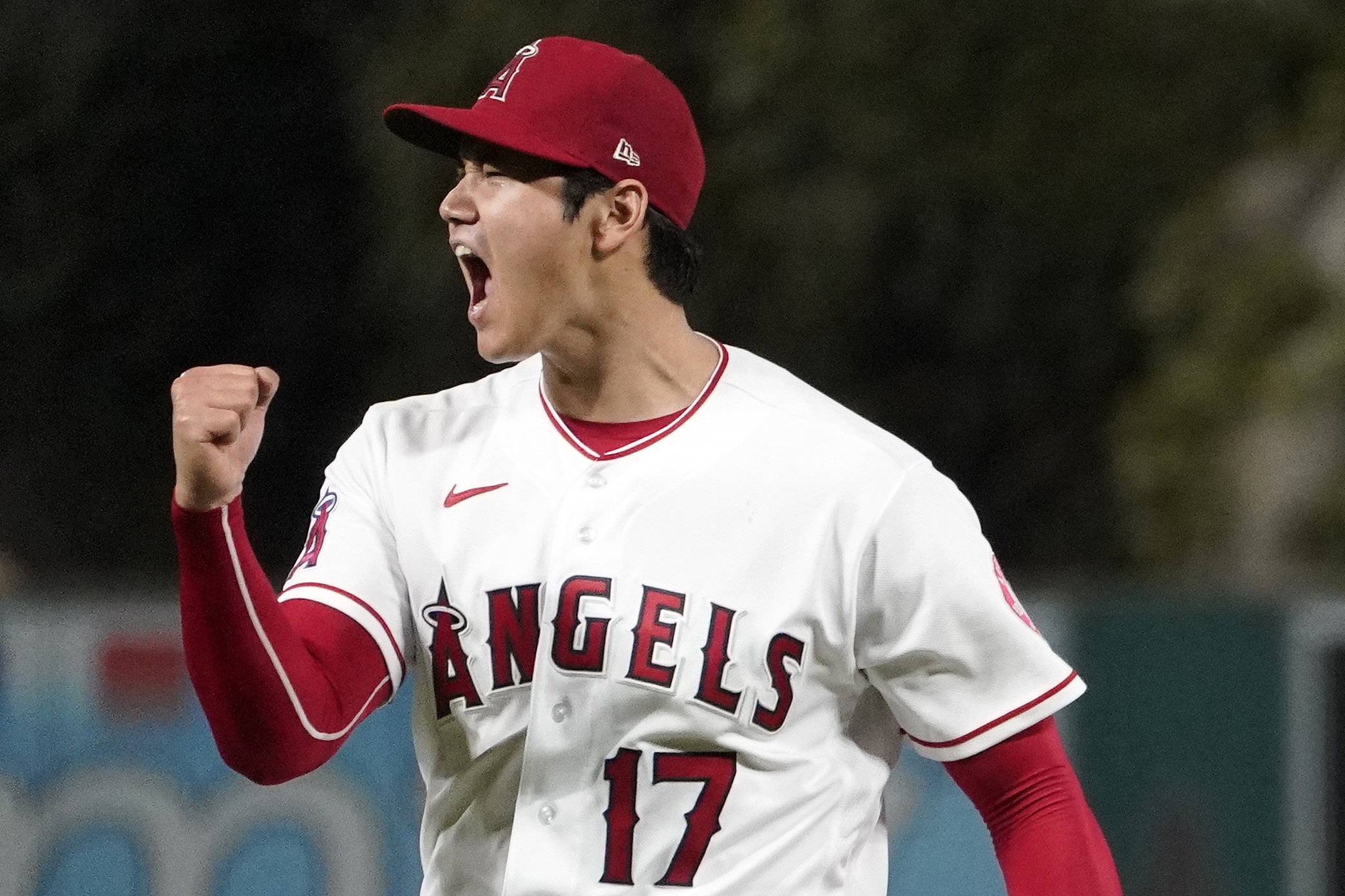 Shohei Ohtani stuns Dodgers — and many around the world — with