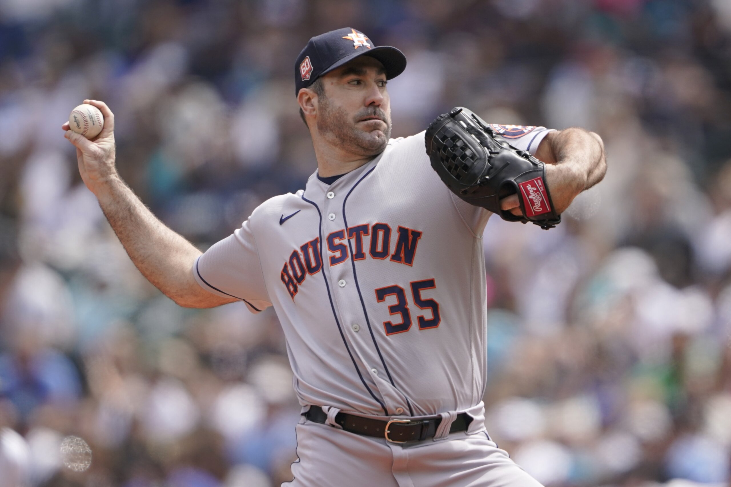 Verlander gets World Series win, Astros lead Phillies 3-2 - WTOP News