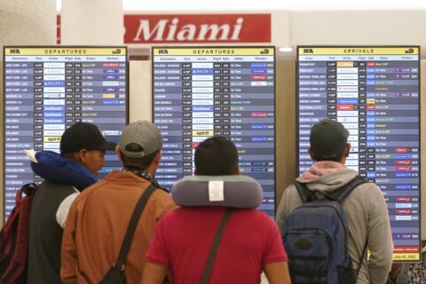 Flight cancellations ease slightly as July 4 weekend ends