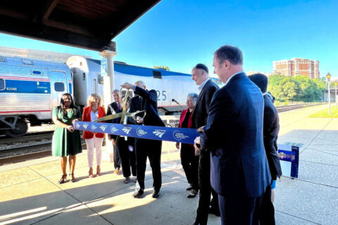 Amtrak and Virginia Passenger Rail Authority launch expanded service