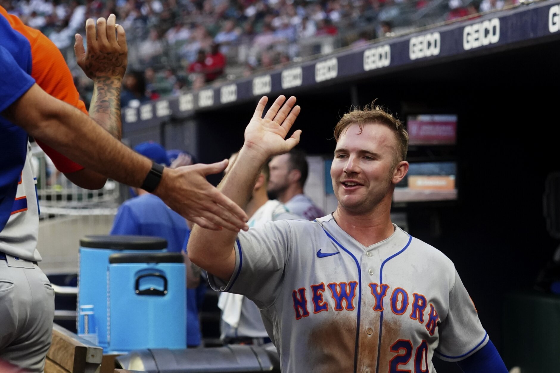 Scherzer shines as Mets cool off Braves 4-1 in series opener - WTOP News