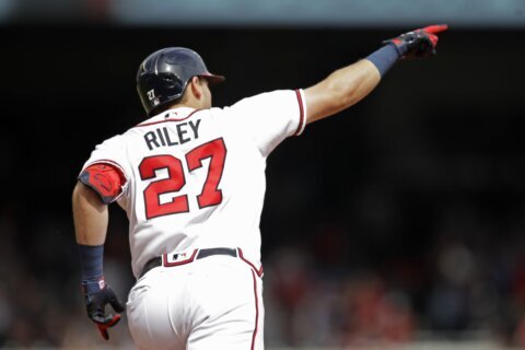 Riley, Wright pace surging Braves in 4-3 win over Nationals