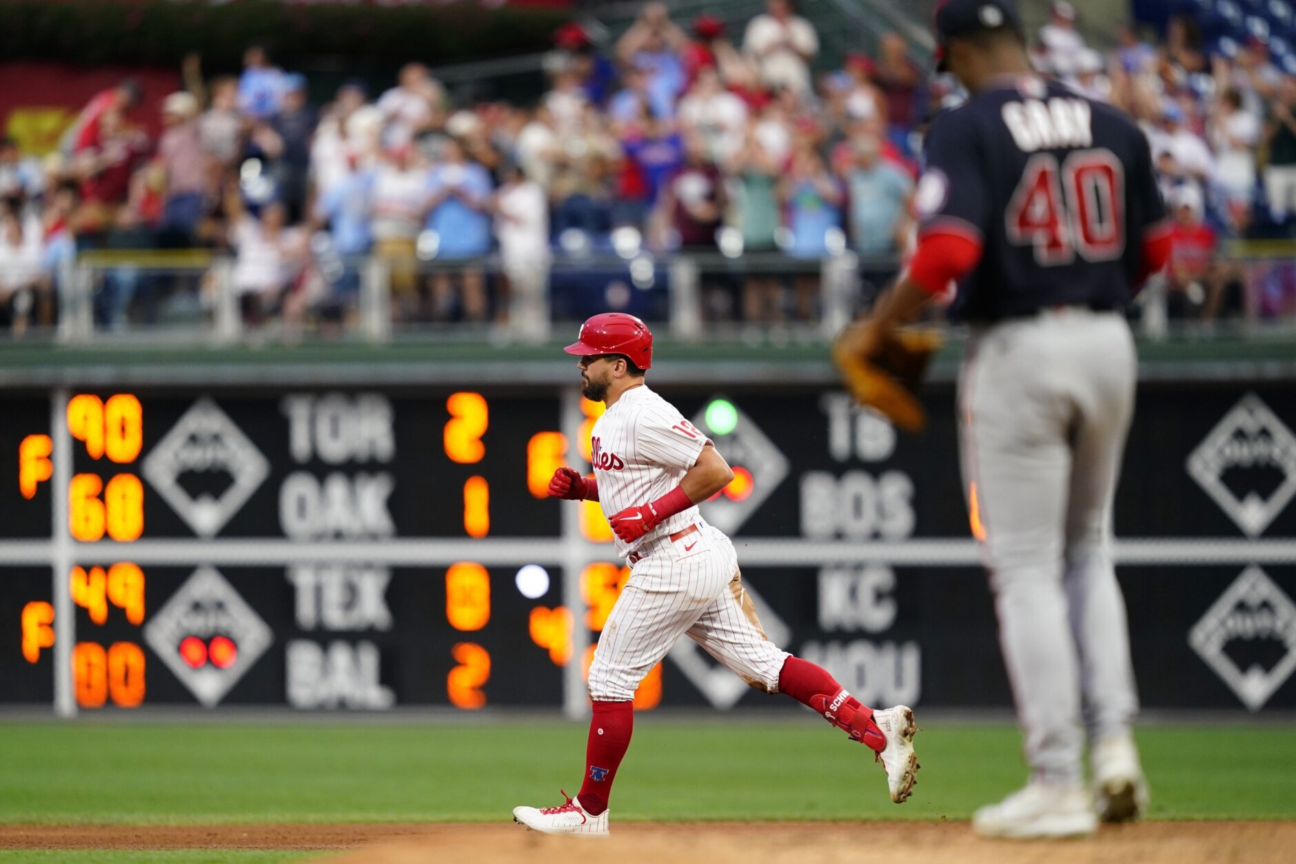Hall homers, drives in 2, Phillies take series from Nats - WTOP News