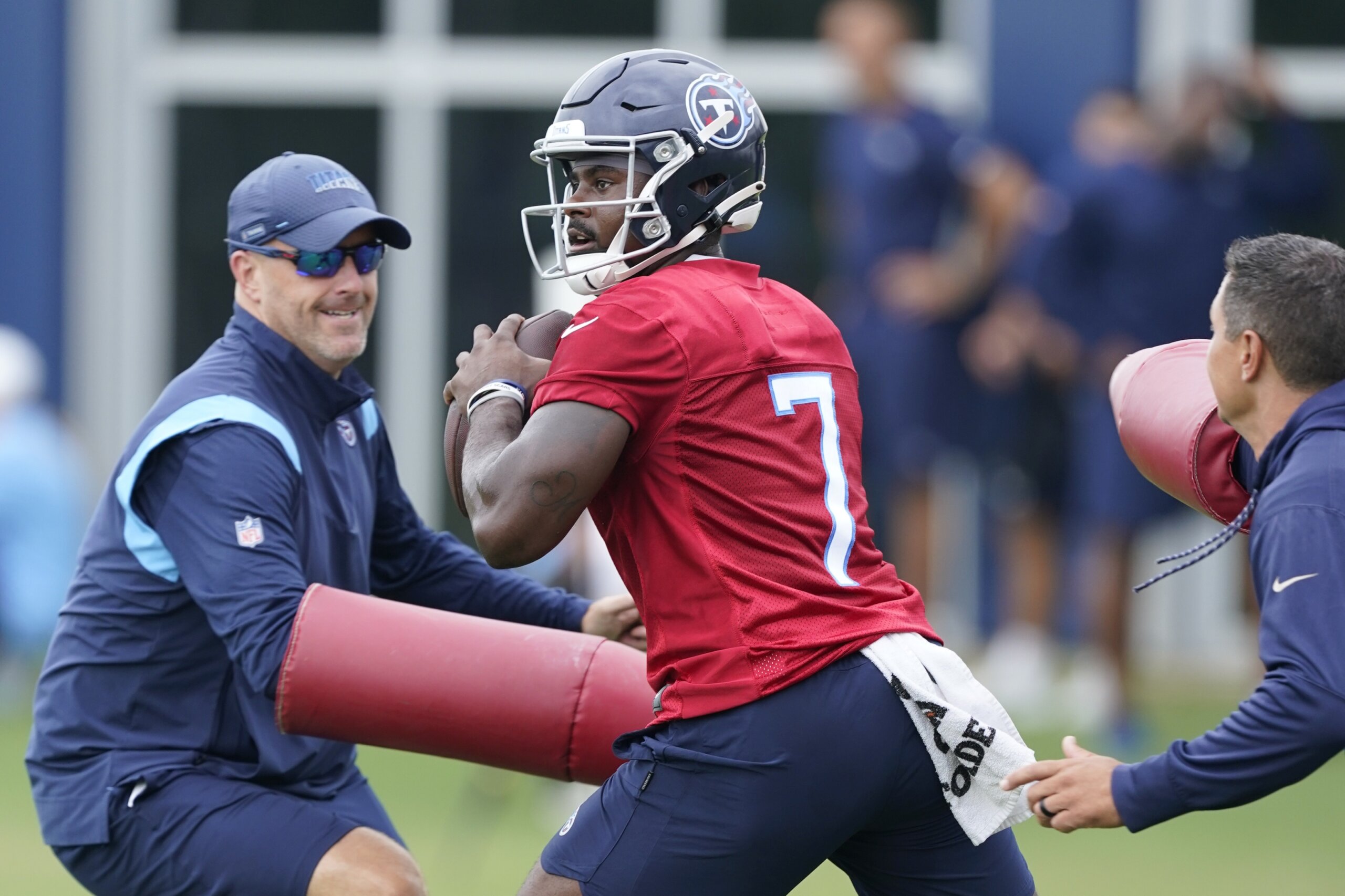 Quarterback Malik Willis on standby for Titans 