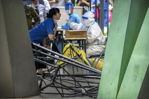 Shanghai, Beijing order new round of mass COVID-19 testing