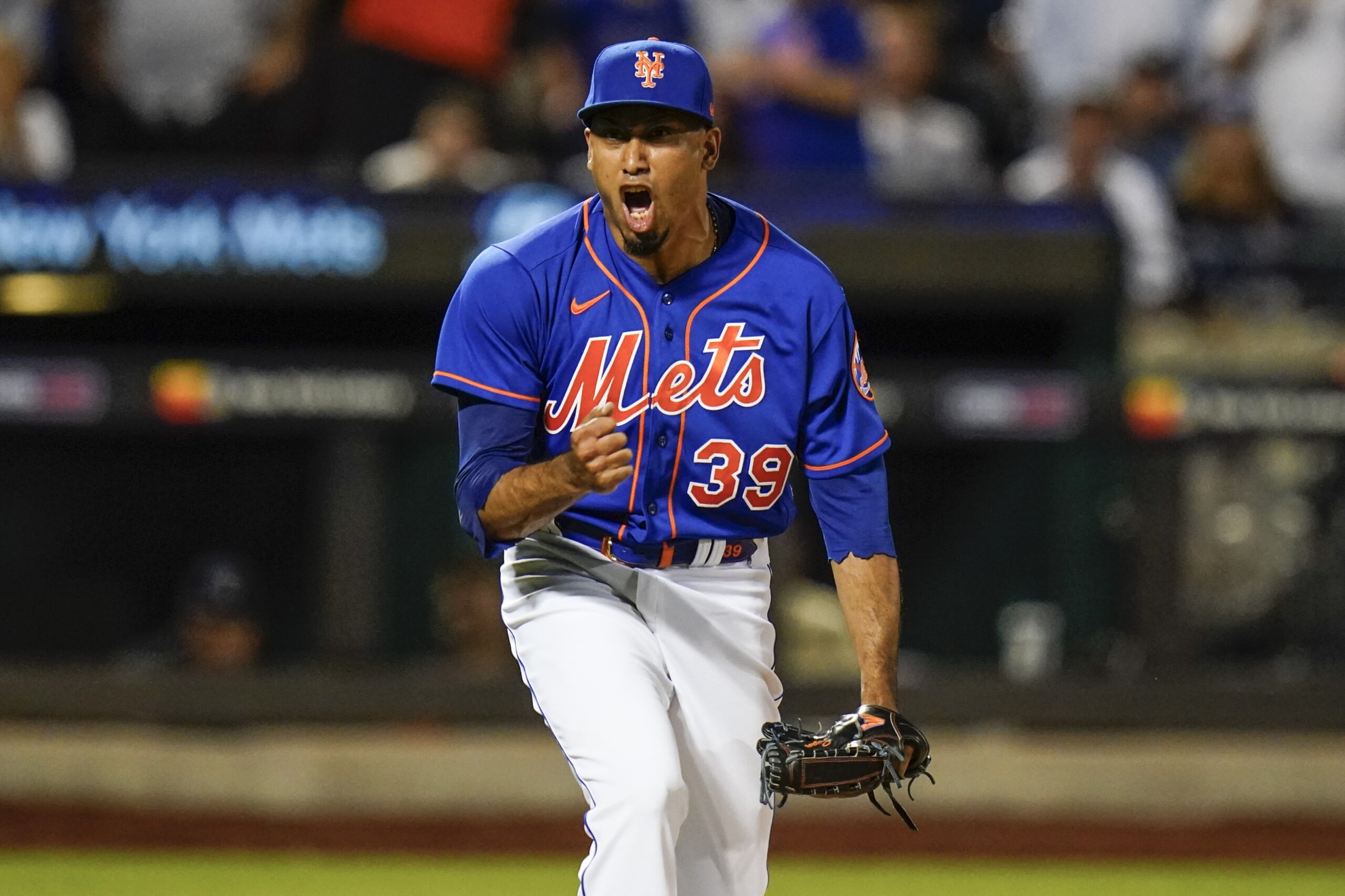 Timmy Trumpet Gives Edwin Diaz of Mets a Live Entrance - The New York Times