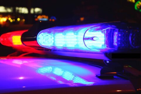 DC police investigating homicides in SE, NW