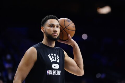 AP source: Simmons, 76ers settle his grievance over salary