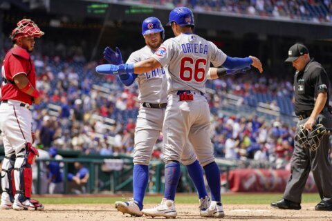 Gomes’ RBI single in 7th lifts Cubs over Nationals 3-2