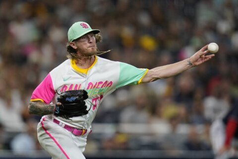 Padres give Hader break from closer role after shaky outings