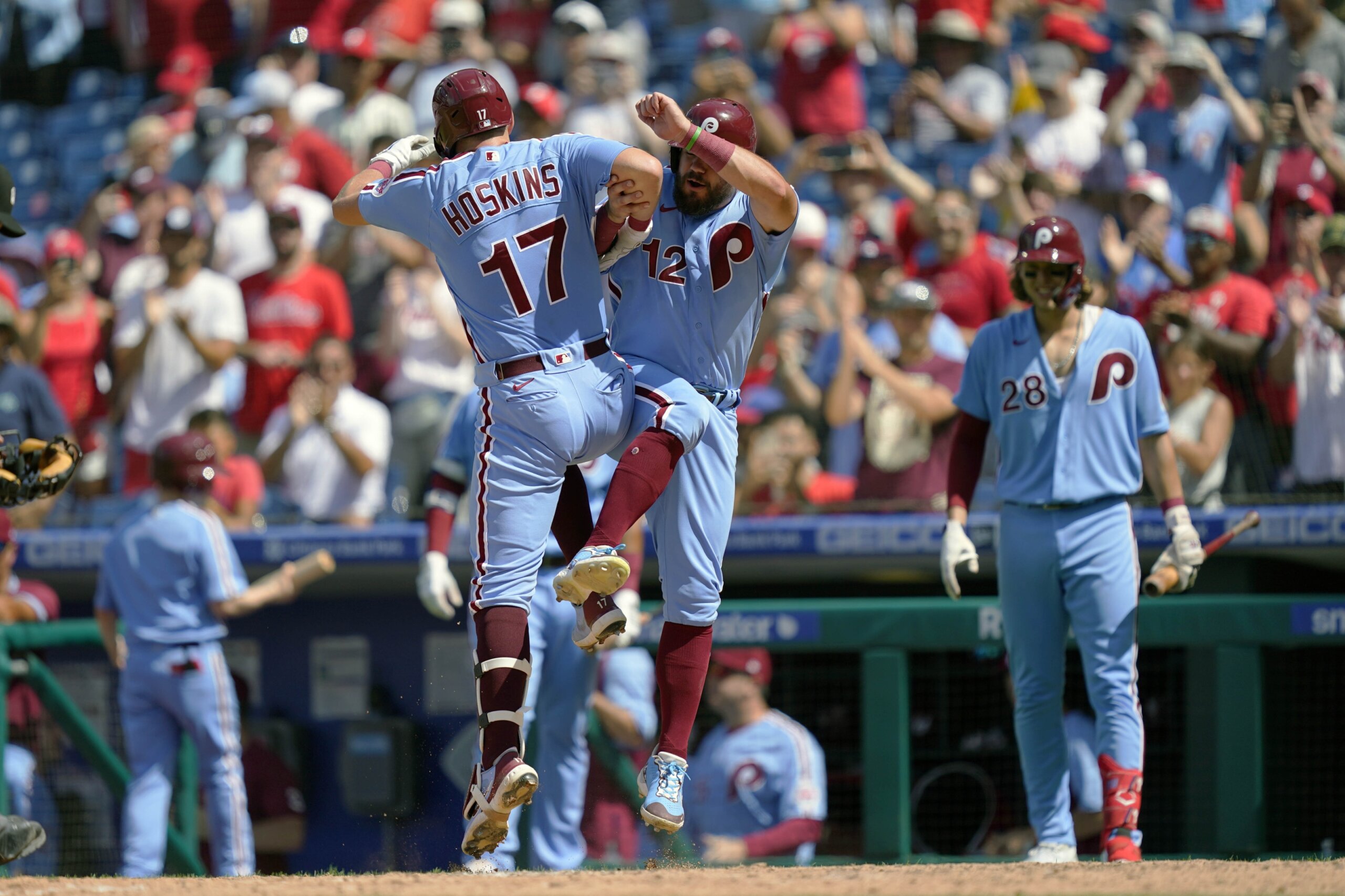 Phillies hit 4 homers, rally past Padres 10-6, lead NLCS 3-1 – The Oakland  Press