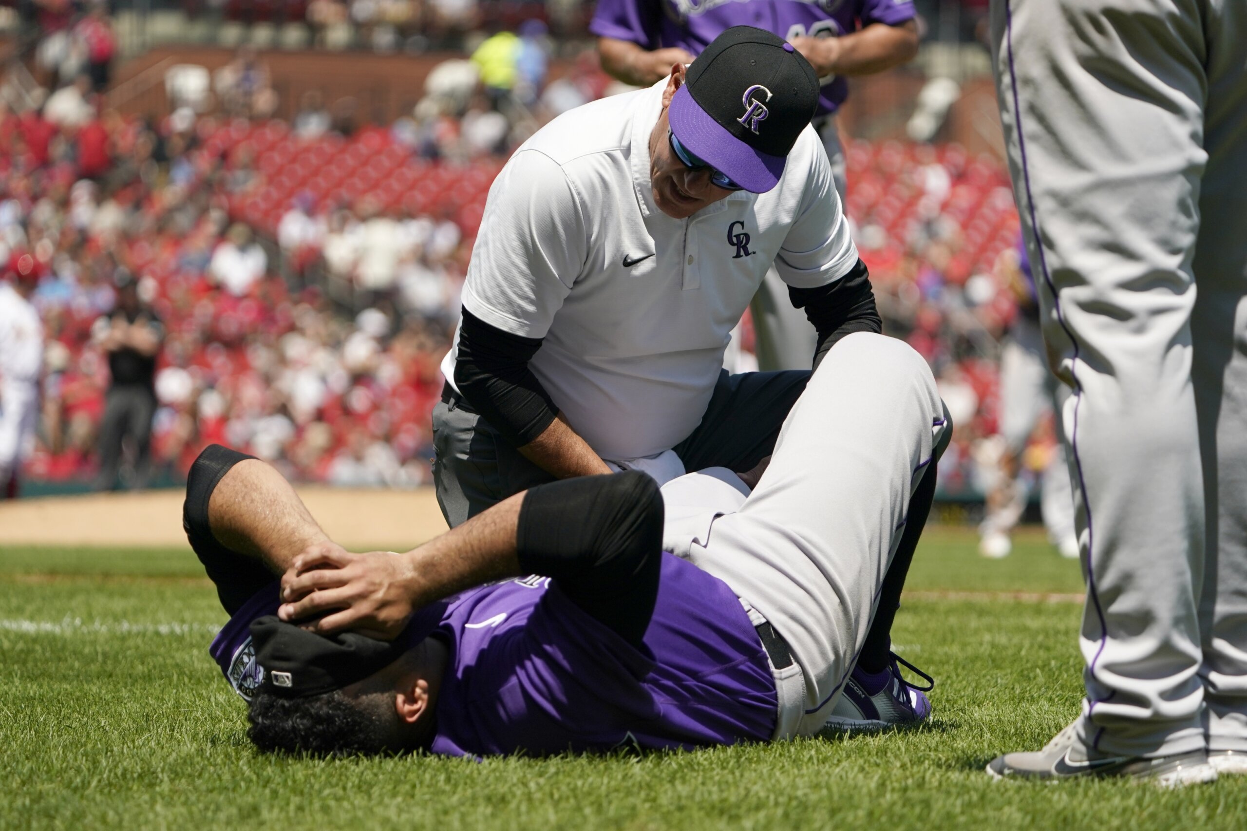 Rockies pitcher Austin Gomber leaves start due to injury