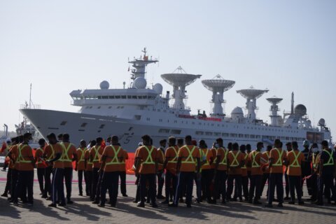 Chinese navy ship docks in Sri Lanka, stokes worry in India