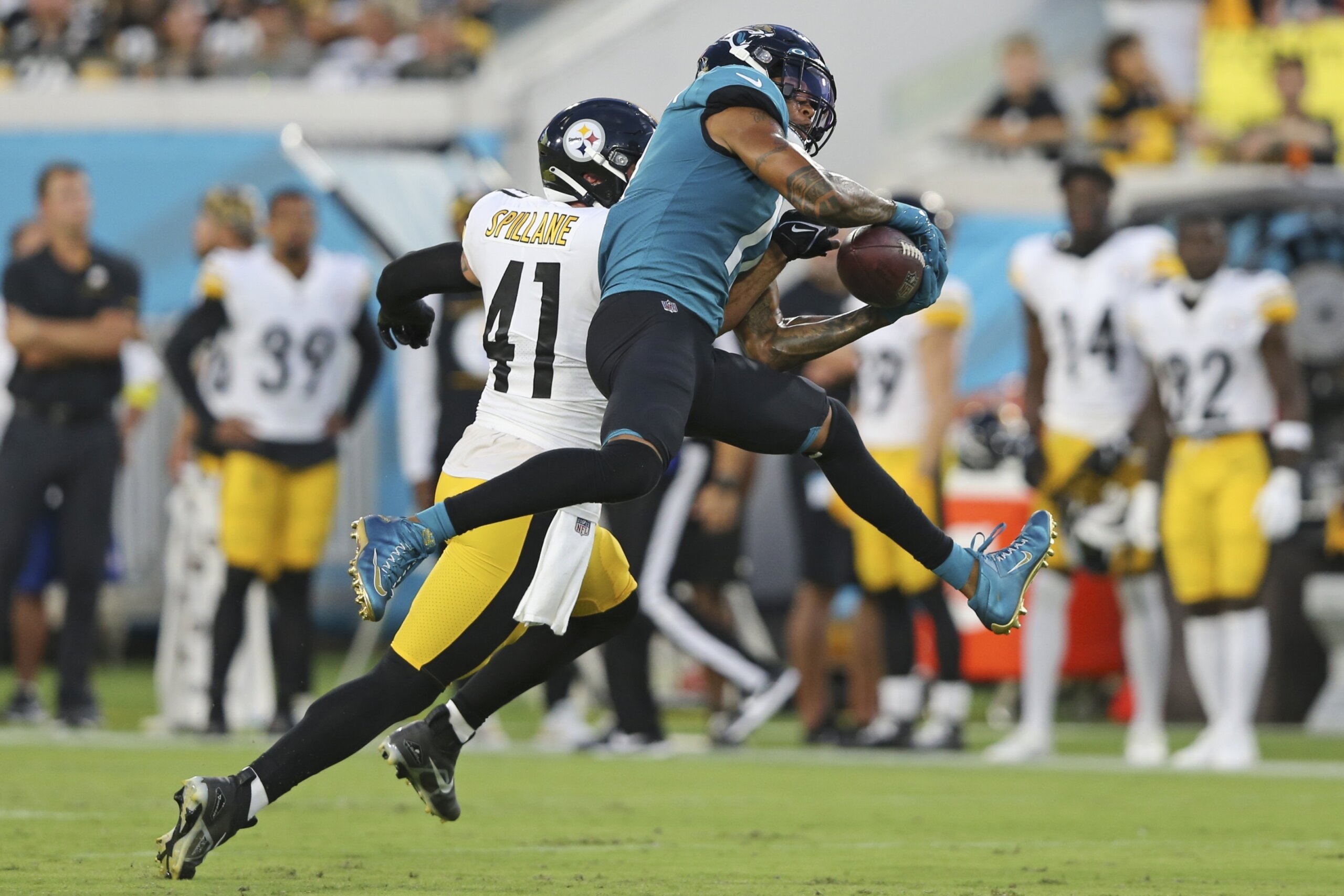 Trubisky 5 of 8 for 60 yards, Pickett shines in Steelers' preseason win –  News-Herald