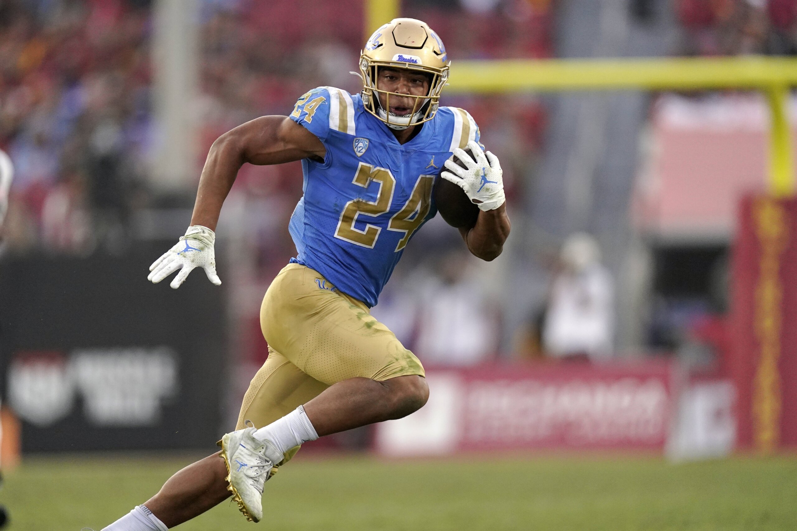 Running back Zach emerging as leader for UCLA WTOP News